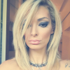 La bombe Emilie Nef Naf : selfie en jolie blonde !