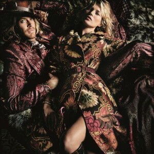 Kate Moss pose pour la campagne Etro automne/hiver 2015-2016