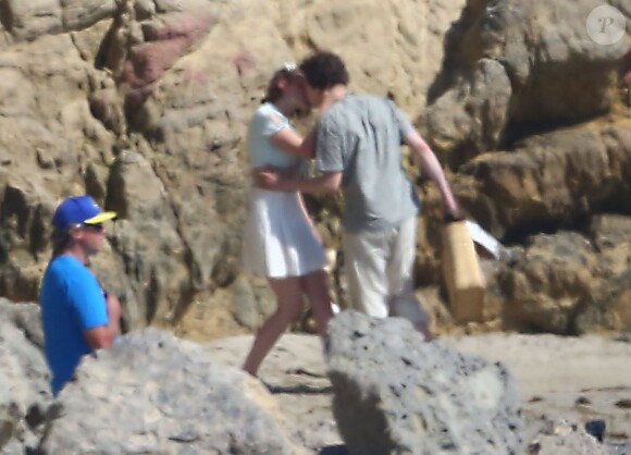 Kristen Stewart et Jesse Eisenberg sur le tournage du nouveau film de Woody Allen sur la plage "Hermosa" à Los Angeles. Le 26 août 2015
