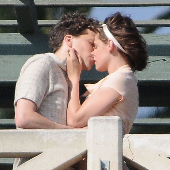 Kristen Stewart et Jesse Eisenberg sur le tournage d'un film de Woody Allen à Los Angeles, le 25 août 2015