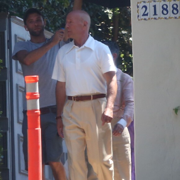 Exclusif - Bruce Willis - Tournage du nouveau film de Woody Allen à Los Angeles, le 17 août 2015.