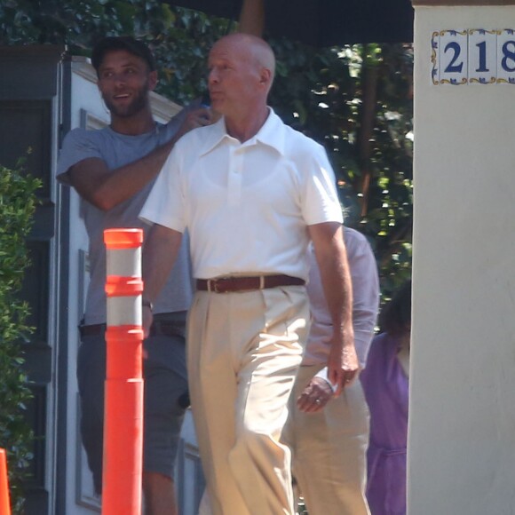 Exclusif - Bruce Willis - Tournage du nouveau film de Woody Allen à Los Angeles, le 17 août 2015.