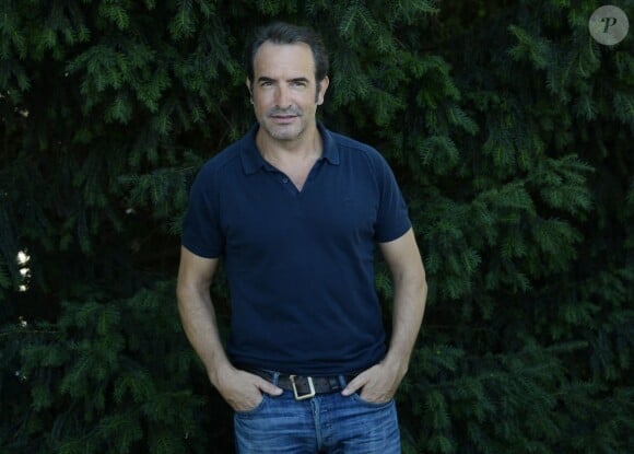 Jean Dujardin au photocall du film "Un + une" (Un plus une) lors du 8e Festival du Film Francophone d'Angoulême, le 29 août 2015.