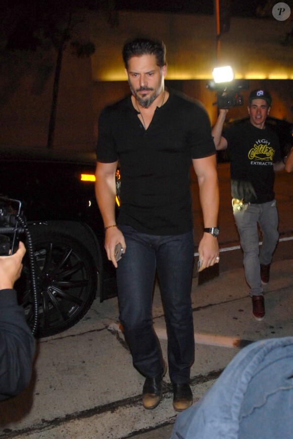 Sofia Vergara et son fiancé Joe Manganiello vont dîner au restaurant Craig's à West Hollywood avec des membres de leurs famille, le 1er septembre 2015.