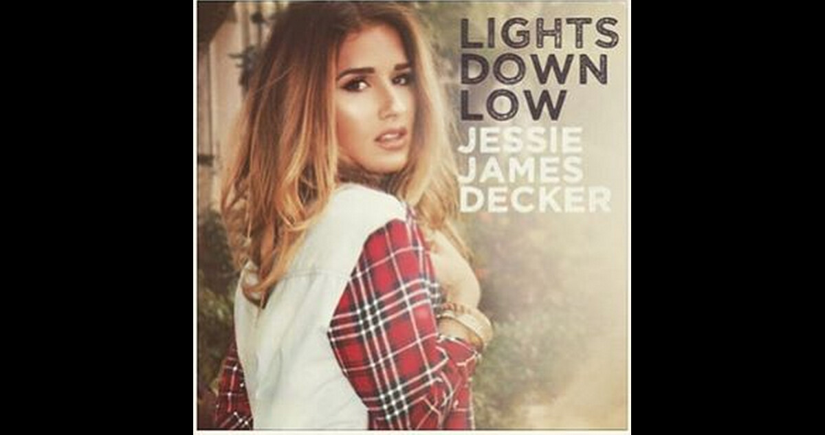 Vidéo Jessie James Decker, Lights Down Low, été 2015 Purepeople