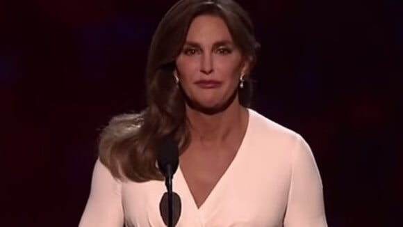 Caitlyn Jenner s'inspire du look d'Angelina Jolie avant d'affronter Kris Jenner
