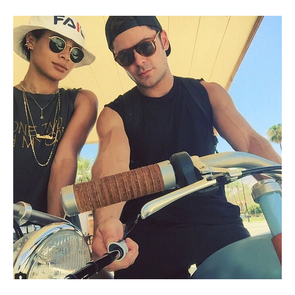 Zac Efron et Sami Miro lors d'une virée en vélo / photo postée sur le compte Instagram de l'acteur.