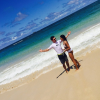 Zac Efron et Sami Miro à la plage / photo postée sur le compte Instagram de l'acteur.