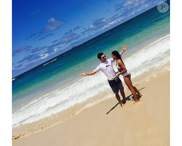 Zac Efron et Sami Miro à la plage / photo postée sur le compte Instagram de l'acteur.