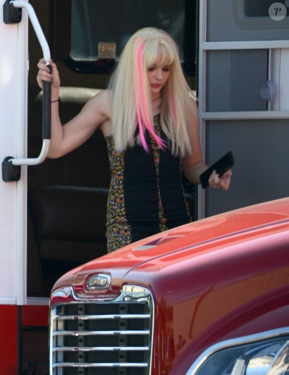 Exclusif - Chloë Grace Moretz (perruque) - Tournage du film "Neighbors 2" à Atlanta, le 26 août 2015.