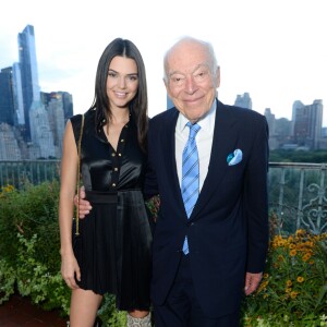 Kendall Jenner et Leonard A. Lauder (fils d'Estée Lauder) assistent à la soirée de coup d'envoi de la Fashion Week de New York organisée par ce dernier et son épouse Judy Glickman Lauder. New York, le 9 septembre 2015.