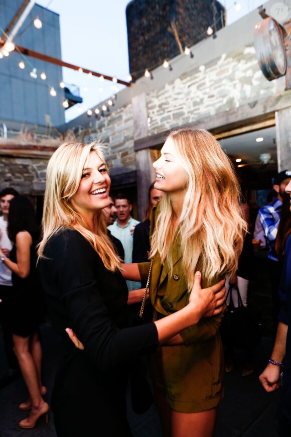 Kelly Rohrbach et Tori Praver assistent à la soirée de coup d'envoi de la Fashion Week organisée par Twitter et l'agence IMG. New York, le 9 septembre 2015.