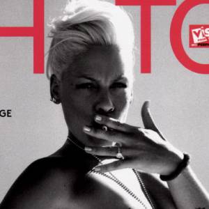 Pink photographiée en 2006 par Bryan Adams. Couverture du magazine français "Photo", en kiosques depuis le 4 septembre 2015.