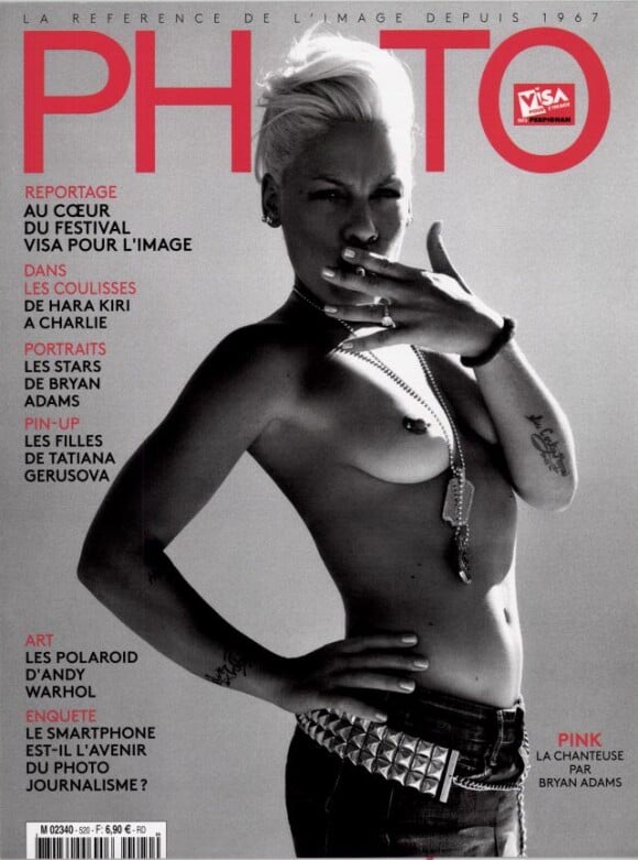 Pink photographiée en 2006 par Bryan Adams. Couverture du magazine français "Photo", en kiosques depuis le 4 septembre 2015.