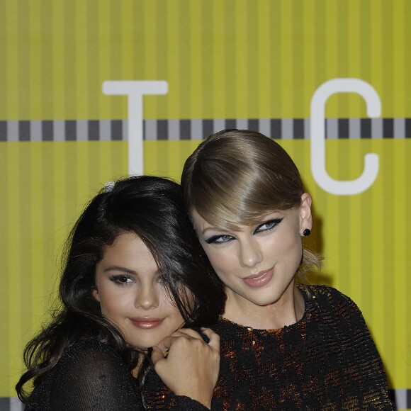 Selena Gomez et Taylor Swift - Soirée des MTV Video Music Awards à Los Angeles le 30 août 2015.
