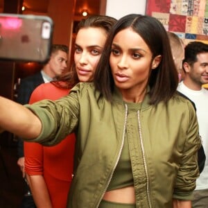 Irina Shayk et Ciara assistent au dîner organisé par Topshop et Edward Enninful (du magazine W) à New York. Le 10 septembre 2015.