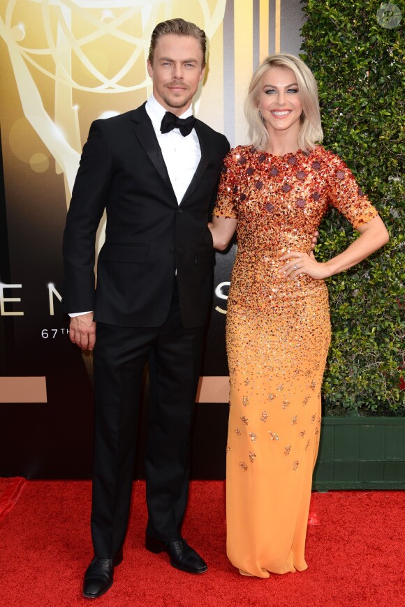 Derek et Julianne Hough assistent aux Creative Arts Emmy Awards 2015 au Microsoft Theater. Los Angeles, le 12 septembre 2015.