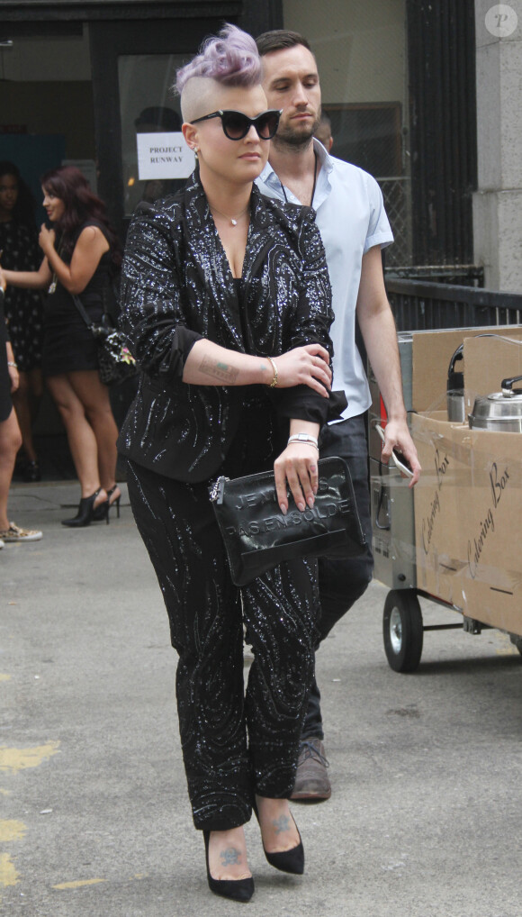 Kelly Osbourne assiste au défilé des finalistes de l'émission Project Runway (saison 14) à la New York Fashion Week. New York, le 10 septembre 2015.
