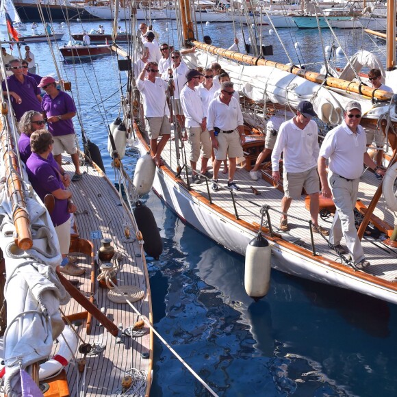 Le prince Albert II de Monaco au Yacht Club de Monaco le 11 septembre 2015 pour une revue d'effectifs dans le cadre de la 12e Monaco Classic Week.