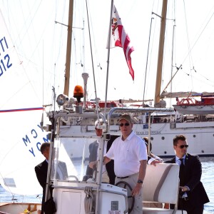 Le prince Albert II de Monaco au Yacht Club de Monaco le 11 septembre 2015 pour une revue d'effectifs dans le cadre de la 12e Monaco Classic Week.