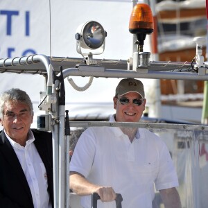 Le prince Albert II de Monaco au Yacht Club de Monaco le 11 septembre 2015 pour une revue d'effectifs dans le cadre de la 12e Monaco Classic Week.