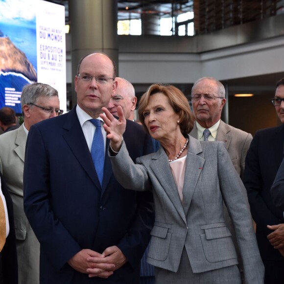 Le prince Albert II de Monaco inaugurait le 7 septembre 2015 au Grimaldi Forum l'exposition "Les terres australes et antarctiques françaises - Escales au bout du monde".