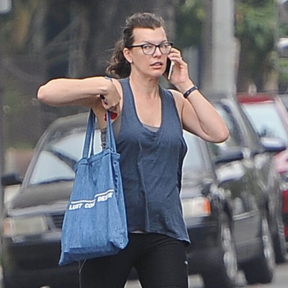 Exclusif - Milla Jovovich se rend à son cours de gym à West Hollywood, le 7 juillet 2015.