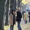 Eva Mendes et Ryan Gosling en visite au cimetière du Pere Lachaise à Paris le 26 novembre 2011