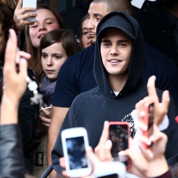 Justin Bieber en concert devant les locaux de la radio NRJ à Paris, France, le 16 septembre 2015
