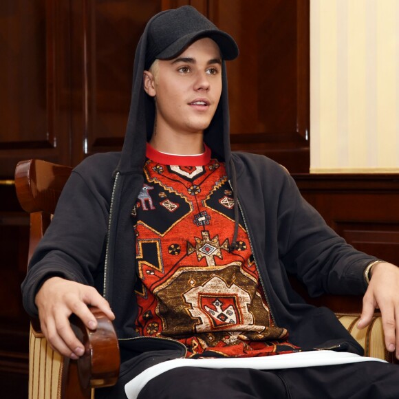 Exclusive - Canadian singer Justin Bieber poses during a press event at the Ritz Carlton Hotel in Berlin, Germany, 15 September 2015. The 21-year-old released his new single 'What Do You Mean' and does a tour to promote it. Photo by Jens Kalaene/DPA/ABACAPRESS.COM15/09/2015 - Berlin