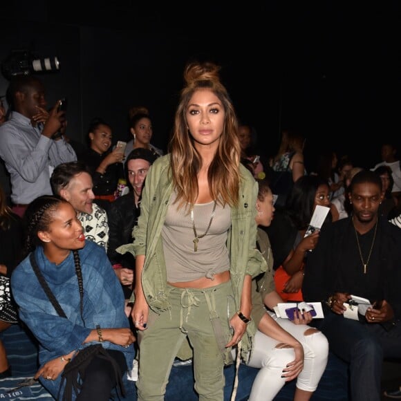 Nicole Scherzinger assiste au défilé Greg Lauren printemps-été 2016 au Skylight at Moynihan Station. New York, le 16 septembre 2015.