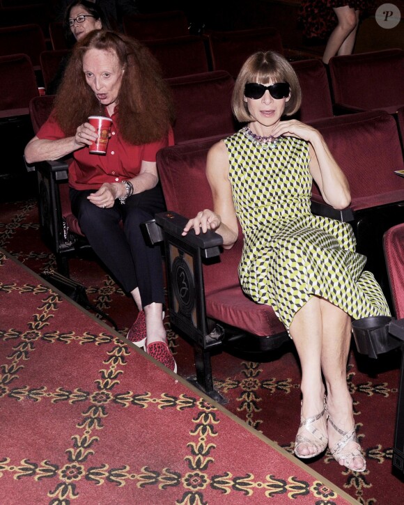 Grace Coddington et Anna Wintour assistent au défilé Marc Jacobs printemps-été 2016 au Ziegfeld Theater. New York, le 17 septembre 2015.