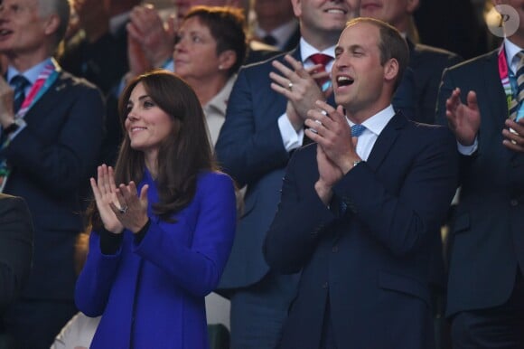 La duchesse de Cambridge Kate Middleton et le prince William lors de la cérémonie d'ouverture de la Coupe du monde de rugby à Londres le 18 septembre 2015.