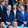 Prince William, Bernard Lapasset et le prince Harry lors de la cérémonie d'ouverture de la Coupe du monde de rugby à Londres le 18 septembre 2015.