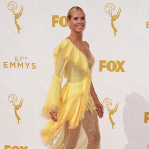 Heidi Klum à la 67ème cérémonie annuelle des Emmy Awards au Microsoft Theatre à Los Angeles, le 20 septembre 2015