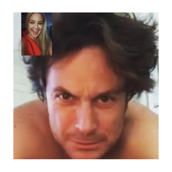 Kate Hudson fait un Facetime avec son frère Oliver le jour de son anniversaire / photo postée sur Instagram.