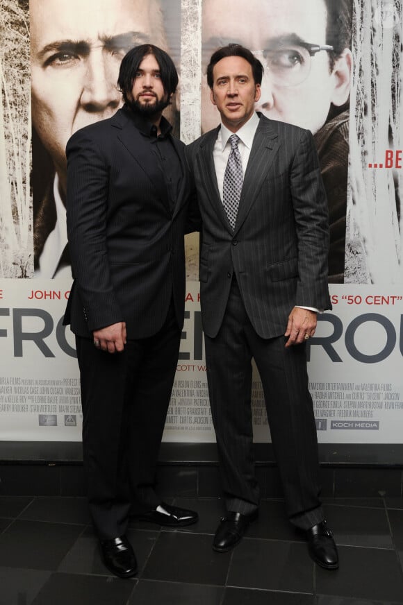 Nicolas Cage et son fils Weston Cage à Londres le 17 juillet 2013.