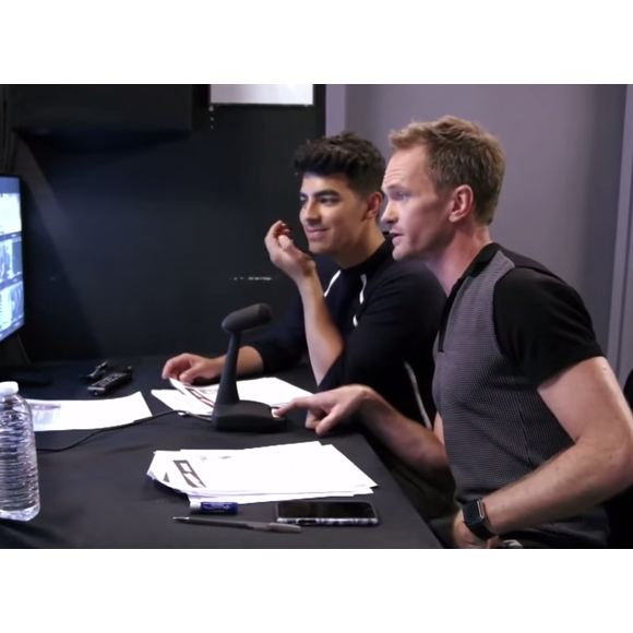 Neil Patrick Harris et Joe Jonas dans l'émission Best Time Ever with Neil Patrick Harris, septembre 2015