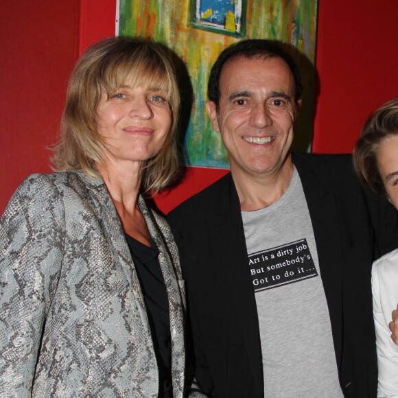Exclusif - Thierry Beccaro avec sa femme Emmanuelle et son fils Lucas - Vernissage de l'exposition de Thierry Beccaro sur le thème de la "Promenade acrylique" à l'hôtel Renaissance à Paris le 21 septembre 2015.
