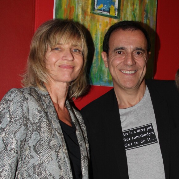 Exclusif - Thierry Beccaro avec sa femme Emmanuelle - Vernissage de l'exposition de Thierry Beccaro sur le thème de la "Promenade acrylique" à l'hôtel Renaissance à Paris le 21 septembre 2015.