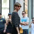 Taylor Swift, Gigi Hadid et Martha Hunt à la sortie d'un appartement à New York, le 30 mai 2015