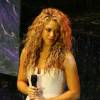 La chanteuse Shakira chante la chanson "Imagine" devant la 70ème Assemblée générale de l'ONU au siège des Nations unies à New York, le 25 septembre 2015 après le discours du pape François.