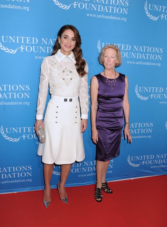 La reine Rania de Jordanie avec Kathy Calvin (UNF) le 25 septembre 2015 au Four Seasons à New York lors d'un dîner sur le thème de l'égalité des genres et pour l'épanouissement des femmes.