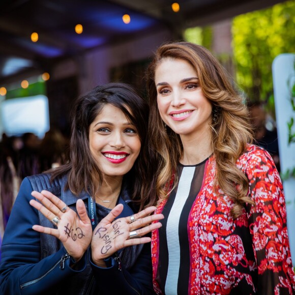 Freida Pinto et la reine Rania de Jordanie à New York le 26 septembre 2015, lors du 4e Global Citizen Festival, dans Central Park.