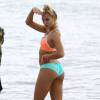 La bombe Rachel Hilbert en plein shooting pour Victoria's Secret PINK sur la plage à Miami, le 27 septembre 2015.