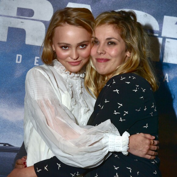 Lily-Rose Depp et Alysson Paradis - Avant-Première du film "Les Enragés" au cinéma UGC Les Halles à Paris le 28 septembre 2015.