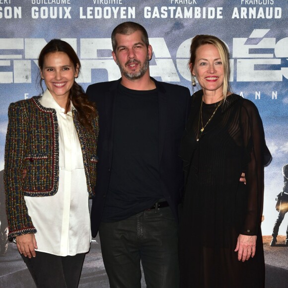 Virginie Ledoyen, le réalisateur Eric Hannezo et Gabrielle Lazure - Avant-Première du film "Les Enragés" au cinéma UGC Les Halles à Paris le 28 septembre 2015.