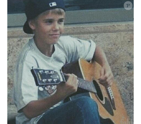 Justin Bieber a rajouté une photo de lui plus jeune à son compte Instagram.