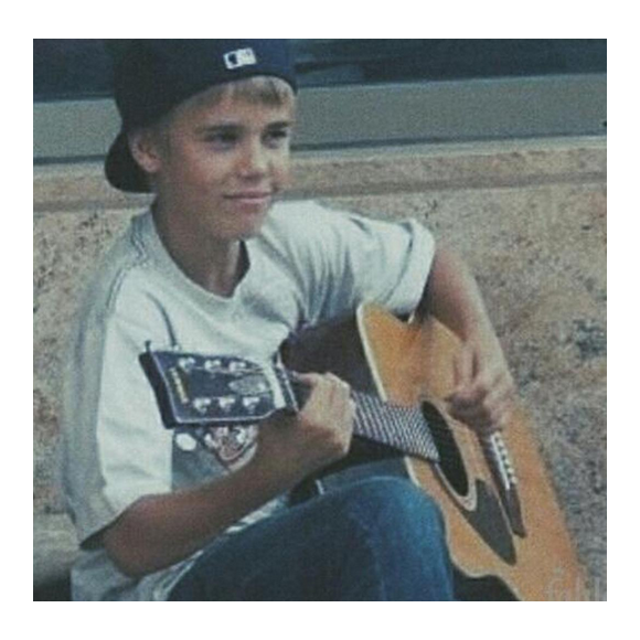 Justin Bieber a rajouté une photo de lui plus jeune à son compte Instagram.