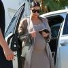 Kim Kardashian, enceinte, et son mari Kanye West arrivent à un studio de tournage à Van Nuys. Los Angeles, le 28 septembre 2015.